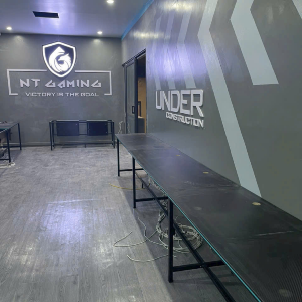 Mặt bàn quán game phủ carbon